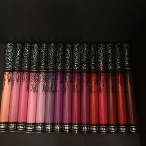 15 KVD Everlasting Liquid Lipstick